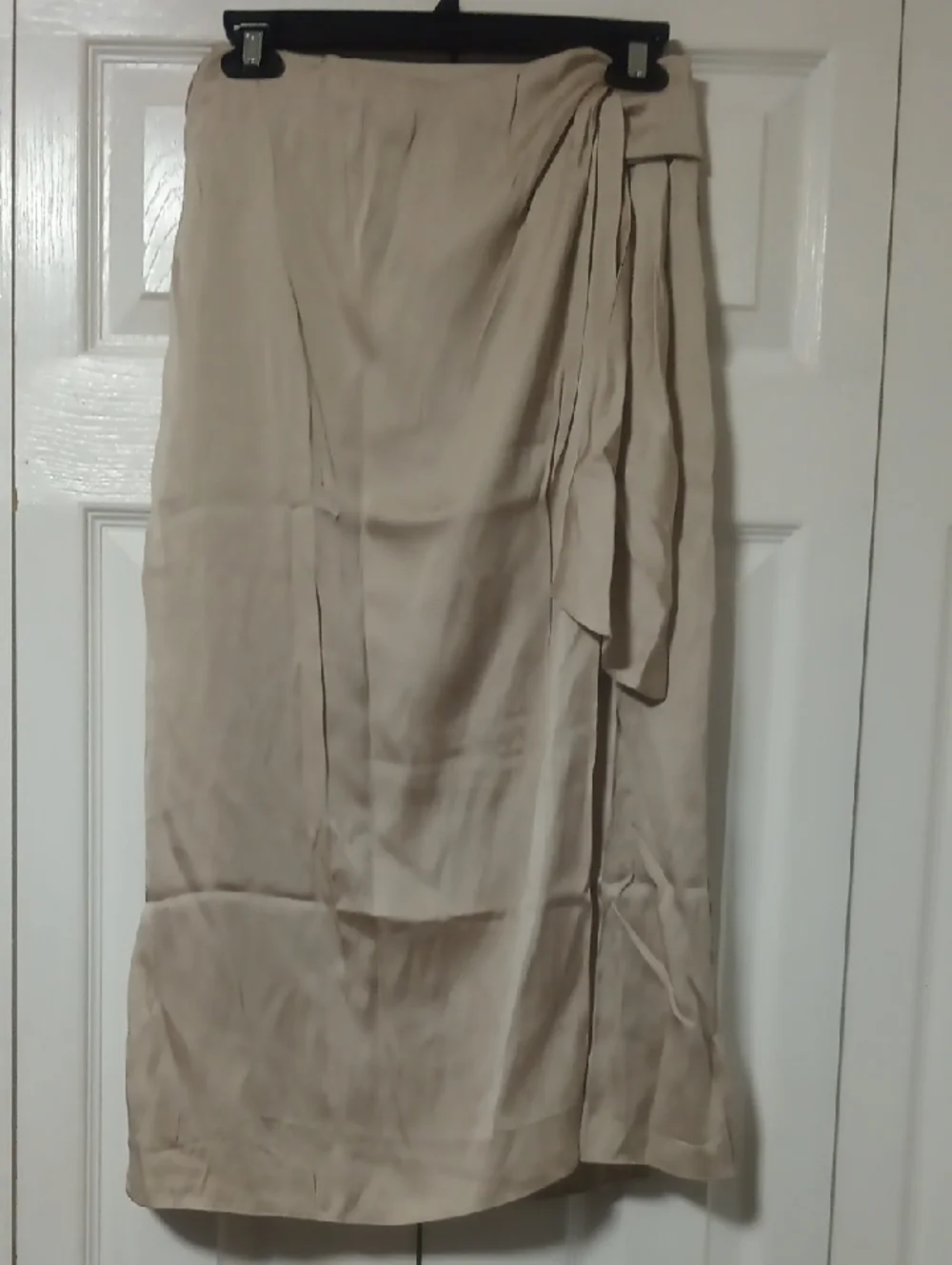 Club Monaco Cream Wrap-Detail Satin Midi Skirt